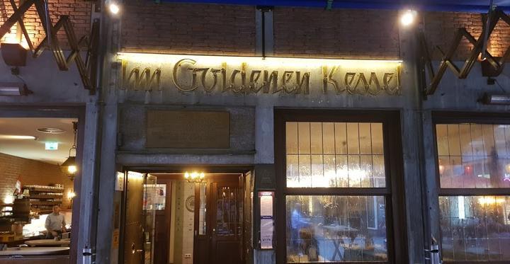 Im Goldenen Kessel